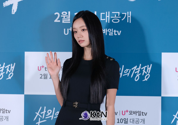 이혜리·정수빈·강혜원, ‘선의의 경쟁’ 시사회서 하트 포즈! 훈훈한 케미 발산/사진=K trendy NEWS DB ⓒ케이 트렌디뉴스 무단전재 및 수집, 재배포금지