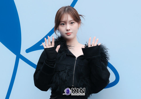 곽현주 포토월 빛낸 케플러(Kep1er) 김채현, 시크한 블랙 룩으로 매력 발산/사진=K trendy NEWS DB ⓒ케이 트렌디뉴스 무단전재 및 수집, 재배포금지