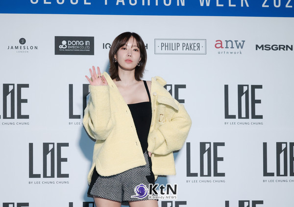 임수향은 부드러운 파스텔 옐로우 오버핏 재킷을 선택해 따뜻하면서도 고급스러운 분위기를 연출했다./사진=K trendy NEWS DB ⓒ케이 트렌디뉴스 무단전재 및 수집, 재배포금지