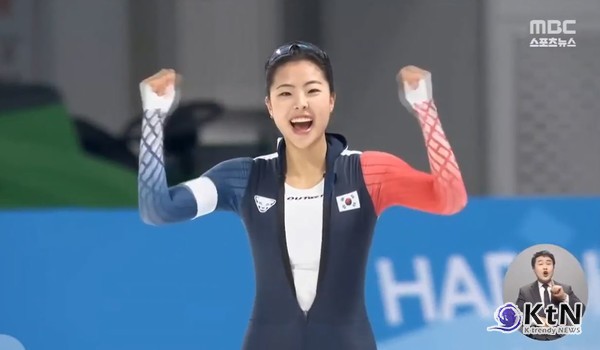 하얼빈 동계 아시안게임, 한국 첫날 금메달 7개 ‘슈퍼 골든데이’ [종합]  사진=2025 02.08 mbc 유튜브 영상 갈무리(여자 100m 경기에서는 이나현(한국체대)이 단거리 간판 김민선(의정부시청)을 제치고 정상에 오르며 깜짝 금메달을 따냈다. 김민선은 은메달을 획득하며 500m 본경기를 앞두고 몸을 풀었다.) K trendy NEWS DB ⓒ케이 트렌디뉴스 무단전재 및 수집, 재배포금지