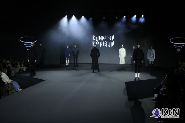 쿠만 유혜진의 2025 F/W 컬렉션 역시 이러한 변화와 궤를 같이 한다. 전통적인 테일러링을 현대적으로 재해석하며, 기존의 고급스러운 요소를 유지하면서도 실용성을 강화했다.사진=K trendy NEWS DB ⓒ케이 트렌디뉴스 무단전재 및 수집, 재배포금지