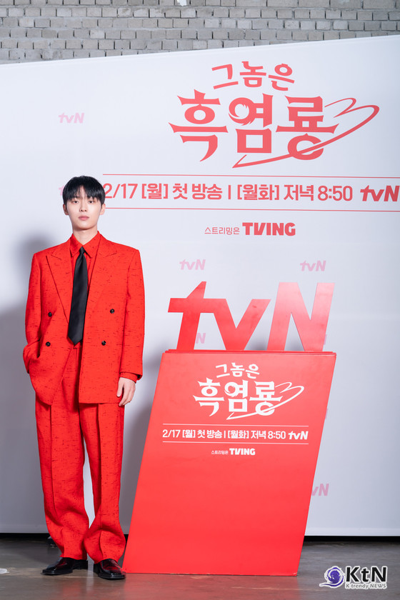 ‘그놈은 흑염룡’ 문가영 X 최현욱, 웹툰 원작의 봉인해제 로맨스 기대감 UP 사진=2025 02.12  tvN 제공 K trendy NEWS DB ⓒ케이 트렌디뉴스 무단전재 및 수집, 재배포금지