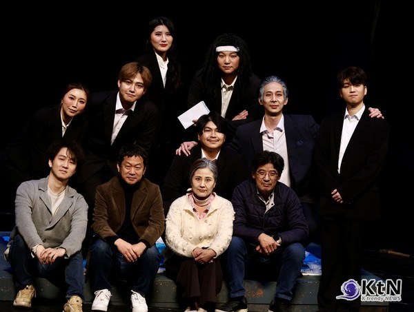 극단 까치놀의 연극 꽃며느리가 관객과 만난다.   사진=연극 꽃며느리, K trendy NEWS DB ⓒ케이 트렌디뉴스 무단전재 및 수집, 재배포금지