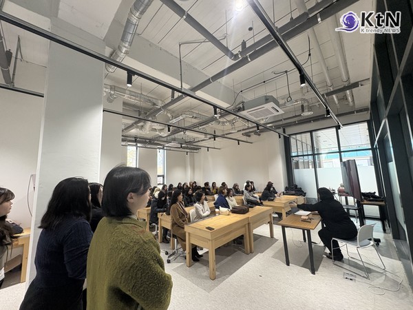 김포대학교 뷰티아트과, 2025학년도 신입생 입학식 성황리에 개최/사진=K trendy NEWS DB ⓒ케이 트렌디뉴스 무단전재 및 수집, 재배포금지