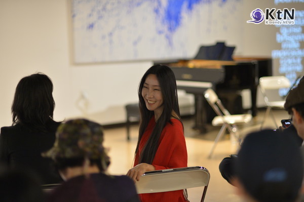 허은선 작가는 "내가 누구인지라는 질문과 나는 어디에 있는가라는 두 가지 질문을 되새길 수 있는 시간이 된다면, 이번 전시회에서 여러분과 저를 잇는 소통의 길을 다리를 하나 놓았다고 생각한다"./사진=K trendy NEWS DB ⓒ케이 트렌디뉴스 무단전재 및 수집, 재배포금지