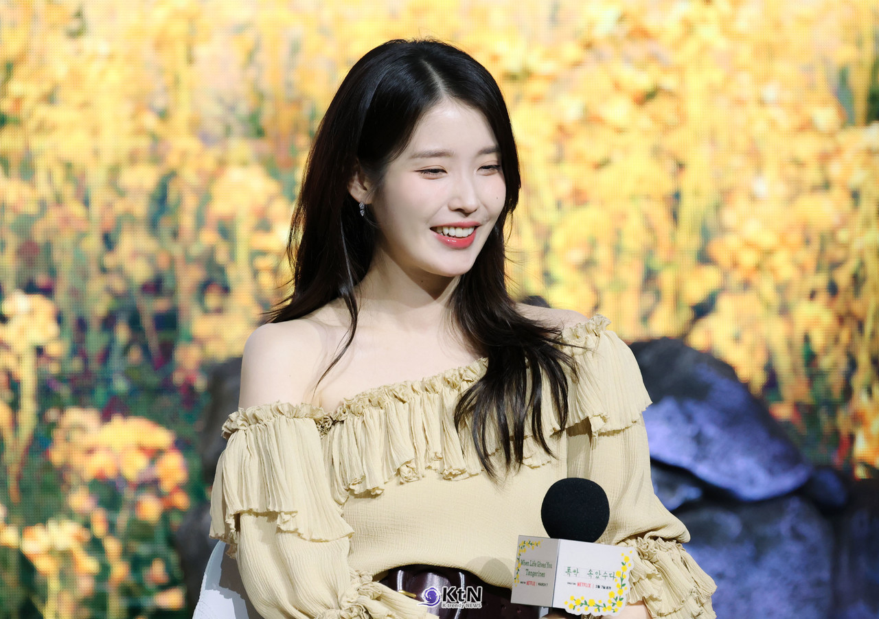 배우 아이유가 넷플릭스 시리즈 '폭싹 속았수다' 제작발표회에 참석해 다양한 이야기를 나누고 있다. / 사진=K trendy NEWS DB ⓒ케이 트렌디뉴스 무단전재 및 수집, 재배포금지