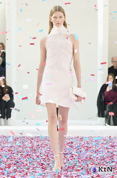 Courrèges.  사진=K trendy NEWS DB ⓒ케이 트렌디뉴스 무단전재 및 수집, 재배포금지