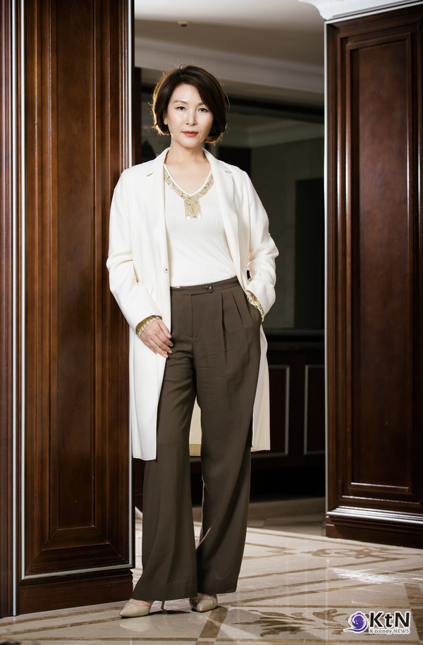 조미경 대표 “팬톤 컬러 트렌드와 퍼스널 컬러 시스템이 점점 더 융합되면서, 소비자는 단순한 유행색이 아닌 ‘나에게 최적화된 컬러 팔레트’를 찾게 될 것."