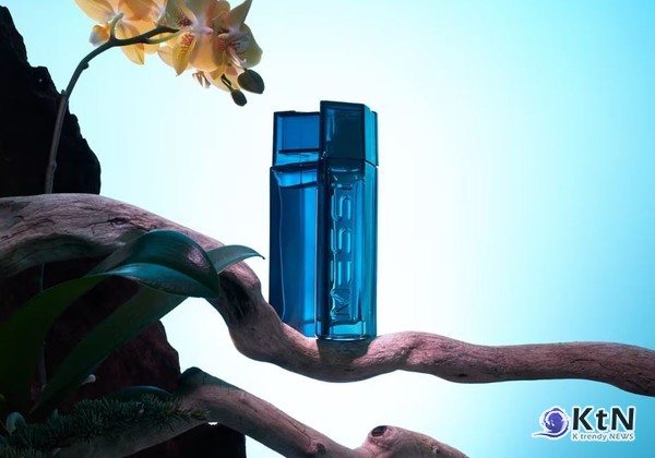 리오넬 메시가 자신의 첫 향수 'Messi Eau de Parfum'을 통해 뷰티 산업에 진출하며 스포츠 스타와 뷰티 브랜드의 협업 트렌드에 새로운 장을 열었다.