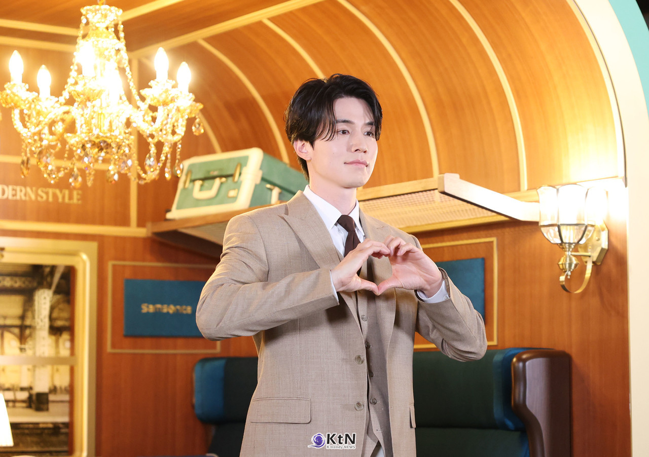 배우 이동욱이 쌤소나이트 창립 115주년 기념 '뉴 스트림라이트' 팝업 이벤트에 참석했다. / 사진=K trendy NEWS DB ⓒ케이 트렌디뉴스 무단전재 및 수집, 재배포금지