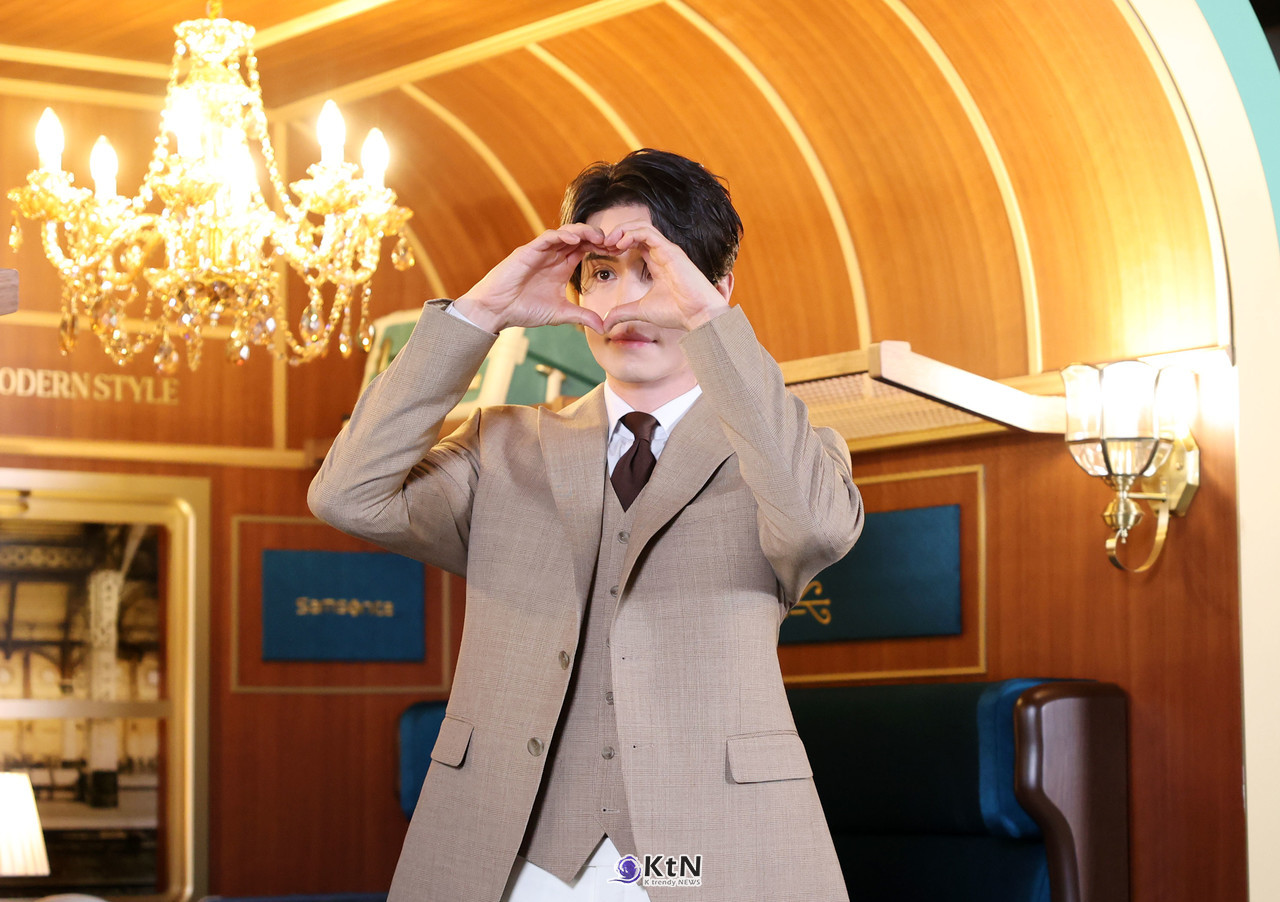 배우 이동욱이 쌤소나이트 창립 115주년 기념 '뉴 스트림라이트' 팝업 이벤트에 참석했다. / 사진=K trendy NEWS DB ⓒ케이 트렌디뉴스 무단전재 및 수집, 재배포금지