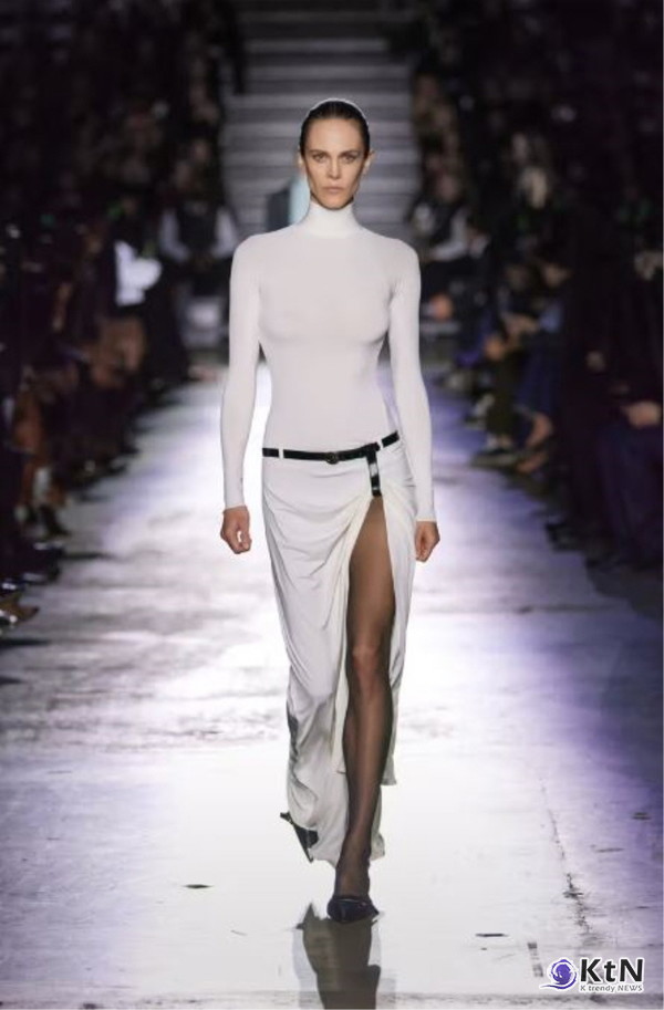 코페르니 FW25가 선보인 ‘게이머 뷰티’ 트렌드.  사진=Coperni,  K trendy NEWS DB ⓒ케이 트렌디뉴스 무단전재 및 수집, 재배포금지