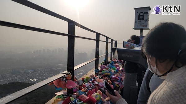 [날씨] 중국발 황사 유입, 미세먼지 농도는 나쁨...전국 곳곳 영향  사진=2025 03.13  남산  K trendy NEWS DB ⓒ케이 트렌디뉴스 무단전재 및 수집, 재배포금지