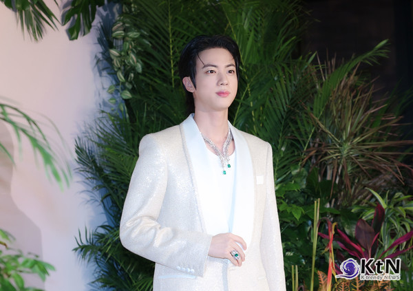 . 주얼리 메종 프레드(FRED)의 '무슈 프레드 아이디얼 라이트(Monsieur Fred Ideal Light)' 컬렉션. 사진=K trendy NEWS DB ⓒ케이 트렌디뉴스 무단전재 및 수집, 재배포금지