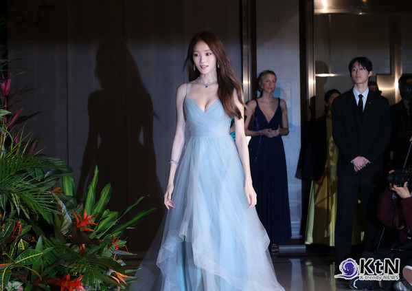 배우 이성경. 주얼리 메종 프레드(FRED)의 '무슈 프레드 아이디얼 라이트(Monsieur Fred Ideal Light)' 컬렉션. 사진=K trendy NEWS DB ⓒ케이 트렌디뉴스 무단전재 및 수집, 재배포금지