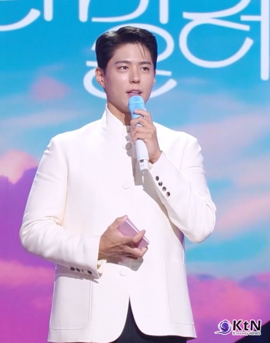 박보검, '더 시즌즈' 화려한 데뷔…김유정·세븐틴 호시·우지 총출동 사진=2025 03.14  KBS 2TV  '더 시즌즈 – 박보검의 칸타빌레' K trendy NEWS DB ⓒ케이 트렌디뉴스 무단전재 및 수집, 재배포금지