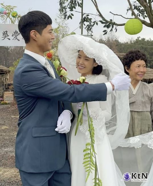 아이유♥박보검, 결혼식 현장 공개…'폭싹 속았수다' 비하인드 화제 사진=2025 03.14  아이유 인스타그램 갈무리 K trendy NEWS DB ⓒ케이 트렌디뉴스 무단전재 및 수집, 재배포금지