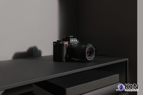 라이카 SL3 카메라는 또 다른 명품 기술의 결정체다. 이전 세대와 비교해 상당한 진화를 이룬 SL3는 세 번째 조절 다이얼 추가와 더 슬림해진 디자인을 통해 미니멀리즘과 맞춤 설정 사이의 균형을 추구한다./사진=라이카, K trendy NEWS DB ⓒ케이 트렌디뉴스 무단전재 및 수집, 재배포금지