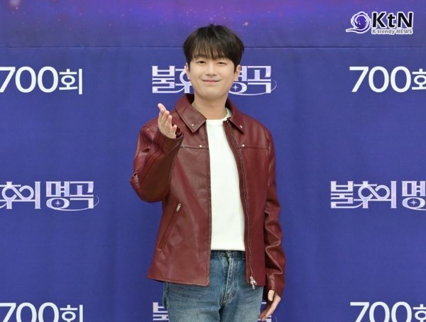 'KBS 연예대상' 이찬원, 정동원에게 특별한 대접 받았다? 무슨 일? 사진=2025 03.17   KBS2 ‘불후의 명곡’ 700회 기념 기자간담회   K trendy NEWS DB ⓒ케이 트렌디뉴스 무단전재 및 수집, 재배포금지