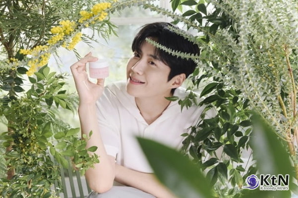 김선호, K-뷰티 브랜드 모델로 선정! 아이멜리가 그를 선택한 이유는? 사진=2025 03.17  아이멜리(I’mele)   K trendy NEWS DB ⓒ케이 트렌디뉴스 무단전재 및 수집, 재배포금지