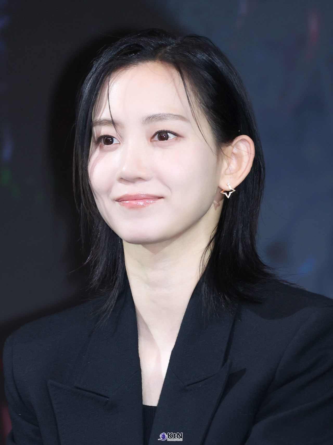 배우 신현빈이 넷플릭스 영화 '계시록' 제작발표회에 참석해 포즈를 취하고 있다. / 사진=K trendy NEWS DB ⓒ케이 트렌디뉴스 무단전재 및 수집, 재배포금지.