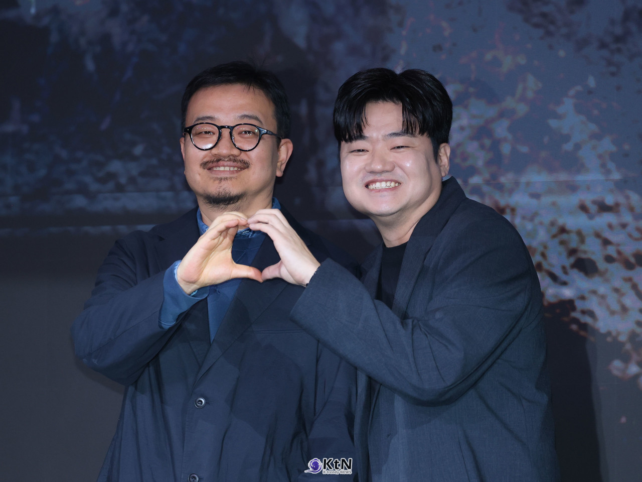 연상호 감독 & 신민재 배우, '닮은꼴 케미' /사진=K trendy NEWS DB ⓒ케이 트렌디뉴스 무단전재 및 수집, 재배포금지