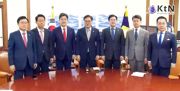 [속보] 여야, 3월 내 정부에 추경 편성 요청…예산안 협상 본격화  사진=2025 03.18 jtbc 영상 갈무리  K trendy NEWS DB ⓒ케이 트렌디뉴스 무단전재 및 수집, 재배포금지