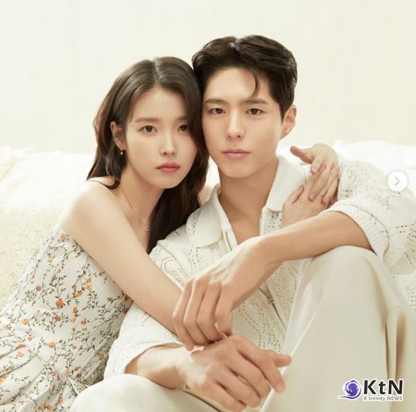 화제성 1위 ‘폭싹 속았수다’, 아이유·박보검 케미 폭발한 화보 공개 사진=2025 03.18  넷플릭스  K trendy NEWS DB ⓒ케이 트렌디뉴스 무단전재 및 수집, 재배포금지