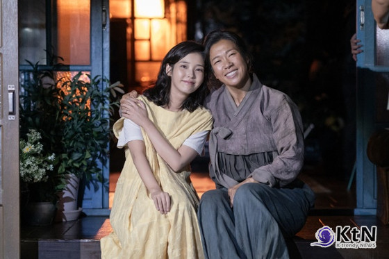 "살면 살아져"...감동 넘어 공감 '폭싹 속았수다', 가슴 후비는 대사로 눈물샘 자극  사진=2025 03.19 넷플릭스  K trendy NEWS DB ⓒ케이 트렌디뉴스 무단전재 및 수집, 재배포금지