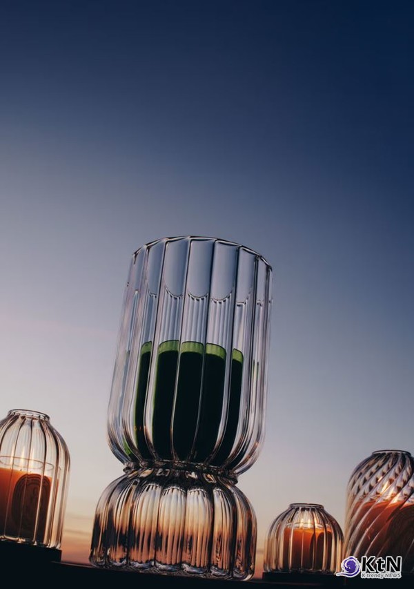 딥티크의 2024 여름 컬렉션은 지중해의 감성을 담아내며, 향기와 디자인의 조화를 통해 새로운 트렌드를 제시하고 있다/사진=Diptyque, K trendy NEWS DB ⓒ케이 트렌디뉴스 무단전재 및 수집, 재배포금지