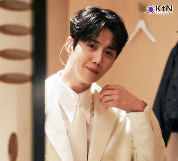 김선호, K-뷰티 브랜드 모델로 선정! 아이멜리가 그를 선택한 이유는? 사진=2025 03.17 김선호 인스타그램 갈무리  K trendy NEWS DB ⓒ케이 트렌디뉴스 무단전재 및 수집, 재배포금지