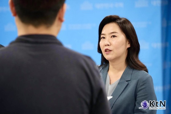 문화산업의 윤리: 인문학은 생산성에 반하는가  사진=강유정 의원실, K trendy NEWS DB ⓒ케이 트렌디뉴스 무단전재 및 수집, 재배포금지