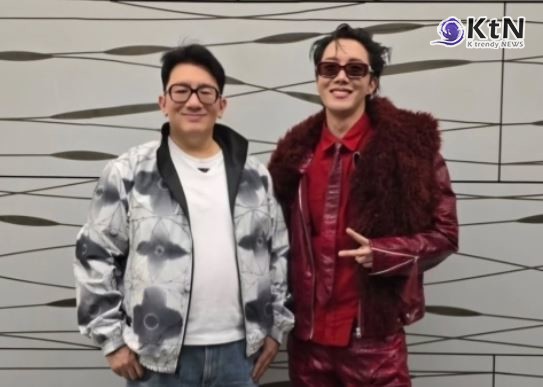 “살 빠진 방시혁, 힙한 제이홉”…멕시코 백스테이지 투샷이 화제인 이유 사진=2025 03.24 빅히트 뮤직  K trendy NEWS DB ⓒ케이 트렌디뉴스 무단전재 및 수집, 재배포금지