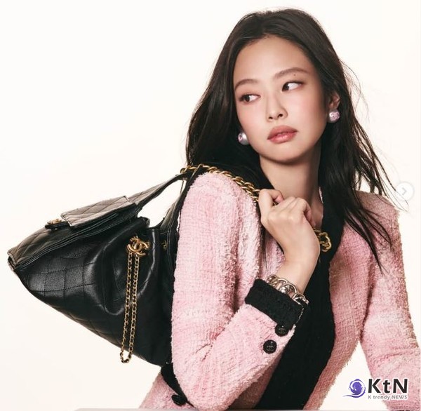  제니X두아 리파, 샤넬 25 핸드백 캠페인 동시 발탁 화보 공개  사진=2025 03.24  샤넬  K trendy NEWS DB ⓒ케이 트렌디뉴스 무단전재 및 수집, 재배포금지