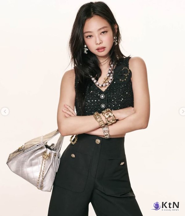  제니X두아 리파, 샤넬 25 핸드백 캠페인 동시 발탁 화보 공개  사진=2025 03.24  샤넬  K trendy NEWS DB ⓒ케이 트렌디뉴스 무단전재 및 수집, 재배포금지