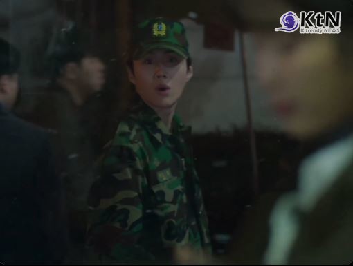 아이유 웨딩드레스 입었다…그 앞에 선 남자는 김선호? 사진=2025 03.24   넷플릭스 K trendy NEWS DB ⓒ케이 트렌디뉴스 무단전재 및 수집, 재배포금지