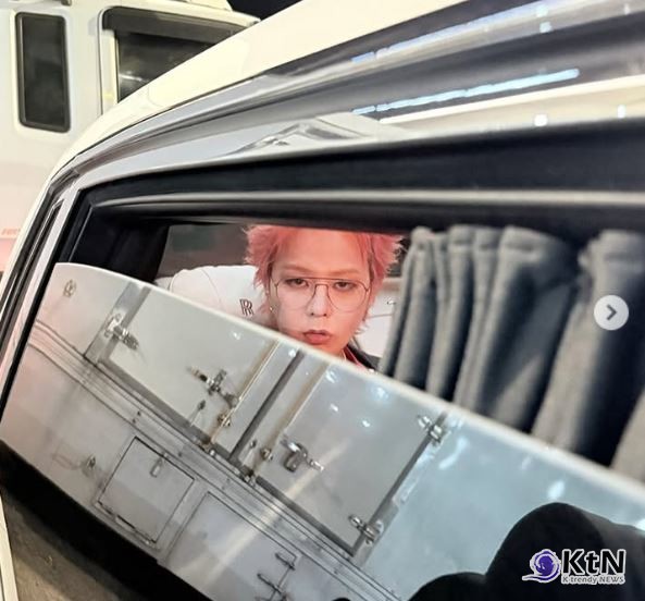 지드래곤, 8년 만에 '단독 월드투어' 예매 일정 공개…‘위버맨쉬’ 서울 시작 사진=2025 02.12  8lo8lo8lowme 인스타그램 갈무리  K trendy NEWS DB ⓒ케이 트렌디뉴스 무단전재 및 수집, 재배포금지