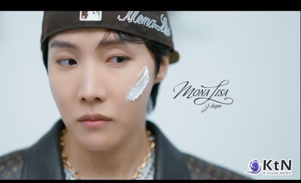 "방탄소년단 지민, '후'로 K팝 최장기 빌보드 차트 기록 경신…33주 연속 진입" 사진=2025 03.19  BTS의 제이홉도 새로운 성과를 올렸다. 제이홉은 미구엘이 피처링한 신곡 '스위트 드림스'(Sweet Dreams)로 차트에 처음 진입, 66위를 기록 (빅히트뮤직) K trendy NEWS DB ⓒ케이 트렌디뉴스 무단전재 및 수집, 재배포금지