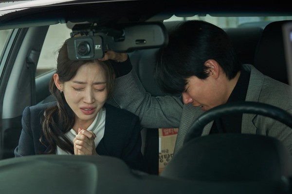 “류준열, 미친 목사로 세계를 압도했다”…‘계시록’ 넷플릭스 글로벌 1위 사진=2025 03.26   넷플릭스 K trendy NEWS DB ⓒ케이 트렌디뉴스 무단전재 및 수집, 재배포금지