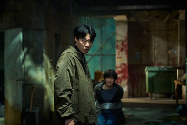 “류준열, 미친 목사로 세계를 압도했다”…‘계시록’ 넷플릭스 글로벌 1위 사진=2025 03.26   넷플릭스 K trendy NEWS DB ⓒ케이 트렌디뉴스 무단전재 및 수집, 재배포금지