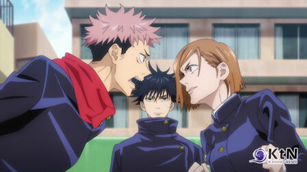 2023년 일본 만화 시장에서 인기 순위 상위권을 차지한 작품들은 대부분 애니메이션화, 드라마화 등의 미디어믹스 전략을 성공적으로 활용했다./사진=주술회전 스틸 컷, K trendy NEWS DB ⓒ케이 트렌디뉴스 무단전재 및 수집, 재배포금지