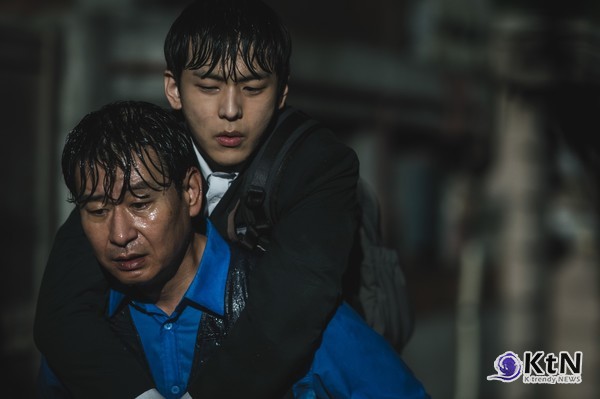 강풀 작가의 ‘조명가게’, 외신 극찬 속 마지막 에피소드 공개 사진=2024 12.18  디즈니 플러스 오리지널 시리즈 ‘조명가게’ K trendy NEWS DB ⓒ케이 트렌디뉴스 무단전재 및 수집, 재배포금지