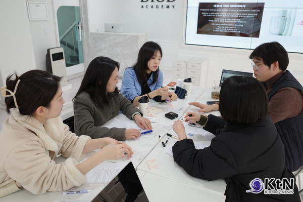 퍼스널 브랜딩의 시대, 소비자가 브랜드가 되는 구조.  사진=YOUSELY, K trendy NEWS DB ⓒ케이 트렌디뉴스 무단전재 및 수집, 재배포금지