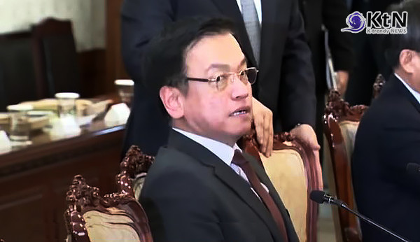 “나라 팔아먹는 매국노”… 조국혁신당, 한덕수에 탄핵 최후통첩 사진=2025 03.29  대통령 권한대행 한덕수 국무총리대한민국 정부 유튜브 갈무리 K trendy NEWS DB ⓒ케이 트렌디뉴스 무단전재 및 수집, 재배포금지