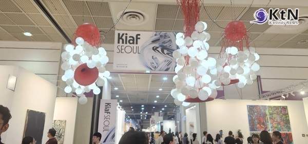 Kiaf SEOUL은 단순히 작품을 감상하는 자리가 아니라, 서울을 세계 미술 시장의 중심으로 끌어올리는 중요한 플랫폼으로 자리 잡았다. /사진=K trendy NEWS DB ⓒ케이 트렌디뉴스 무단전재 및 수집, 재배포금지