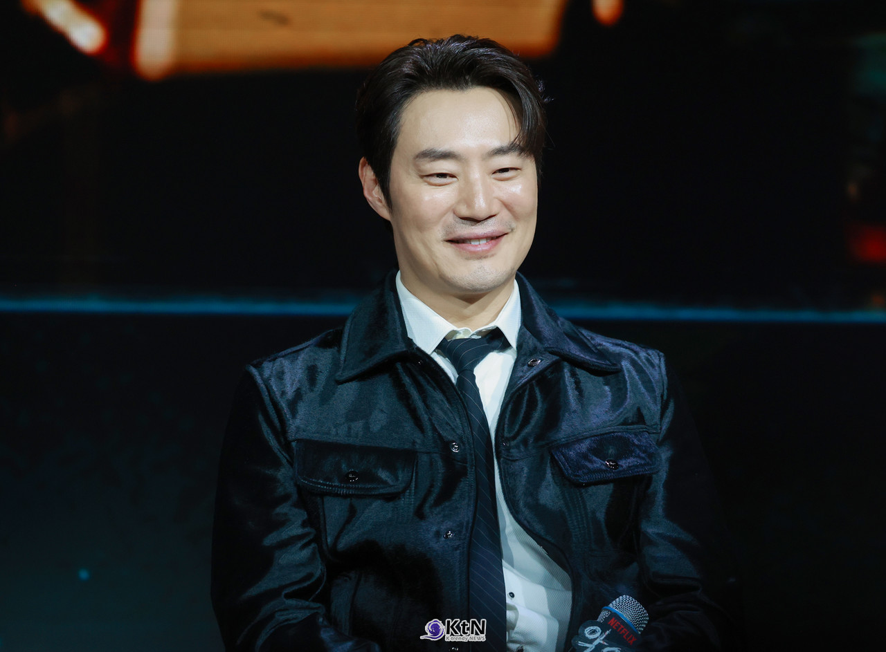  이희준 “1부는 내가 책임진다”…넷플릭스 '악연', 美친 서사 속 강렬한 시작점  / 사진=2025 03.31 (배우 이희준이 넷플릭스 시리즈 악연의 제작발표회에 참석했다.)   K trendy NEWS DB ⓒ케이 트렌디뉴스 무단전재 및 수집, 재배포금지