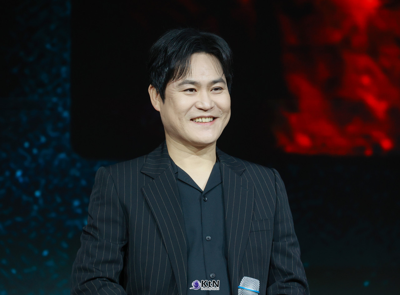 '장르물 그 자체 믿보배' 김성균, '악연' 스릴러에 찰떡 존재감 / 사진=2025 03.31 (배우 김성균이 넷플릭스 시리즈 악연의 제작발표회에 참석했다)   K trendy NEWS DB ⓒ케이 트렌디뉴스 무단전재 및 수집, 재배포금지