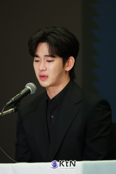 [속보] '사생활 논란' 김수현 “믿지 않아도 좋다…반드시 증명하겠다"…민·형사 법적대응 사진=2025 03.31  K trendy NEWS DB ⓒ케이 트렌디뉴스 무단전재 및 수집, 재배포금지
