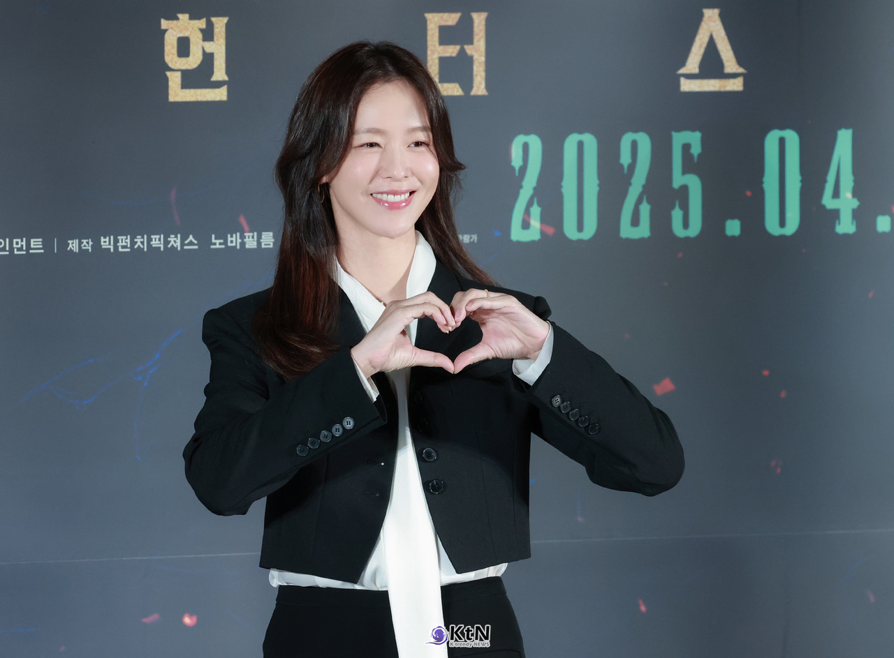 [KtN 포토] 경수진, 복싱으로 다져진 '슈트핏' (거룩한 밤제작보고회) . / 사진=2025 04.02 배우 경수진이 영화 '거룩한 밤: 데몬 헌터스' 제작보고회 현장에 참석해 다양한 이야기를 나누었다 K trendy NEWS DB ⓒ케이 트렌디뉴스 무단전재 및 수집, 재배포금지
