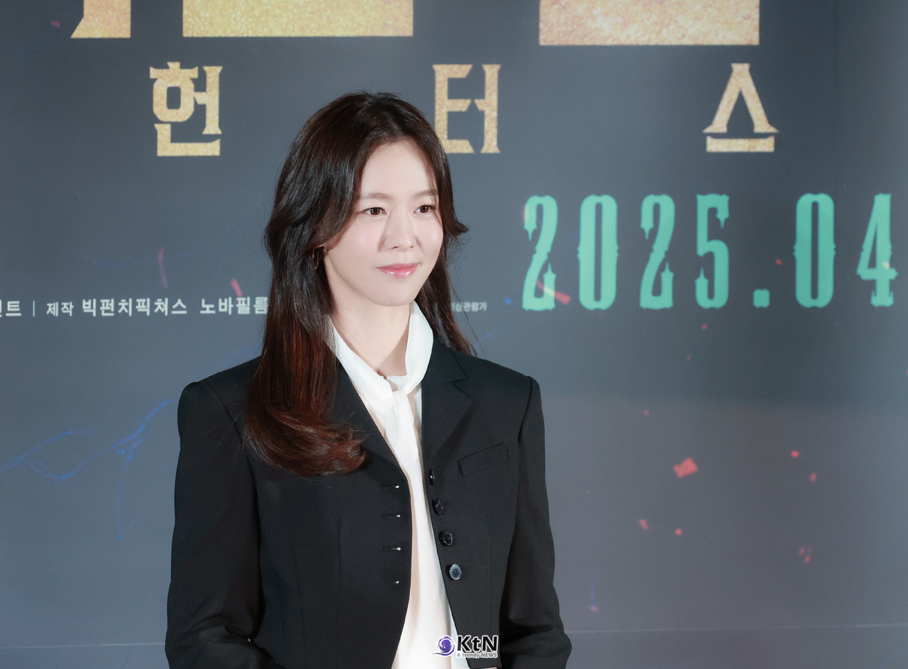 [KtN 포토] 경수진, 복싱으로 다져진 '슈트핏' (거룩한 밤제작보고회) . / 사진=2025 04.02 배우 경수진이 영화 '거룩한 밤: 데몬 헌터스' 제작보고회 현장에 참석해 다양한 이야기를 나누었다 K trendy NEWS DB ⓒ케이 트렌디뉴스 무단전재 및 수집, 재배포금지